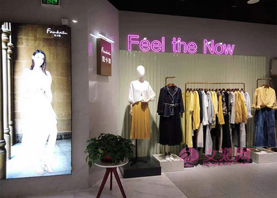服裝店沒客進店，導購除了等還有什么是該做的事